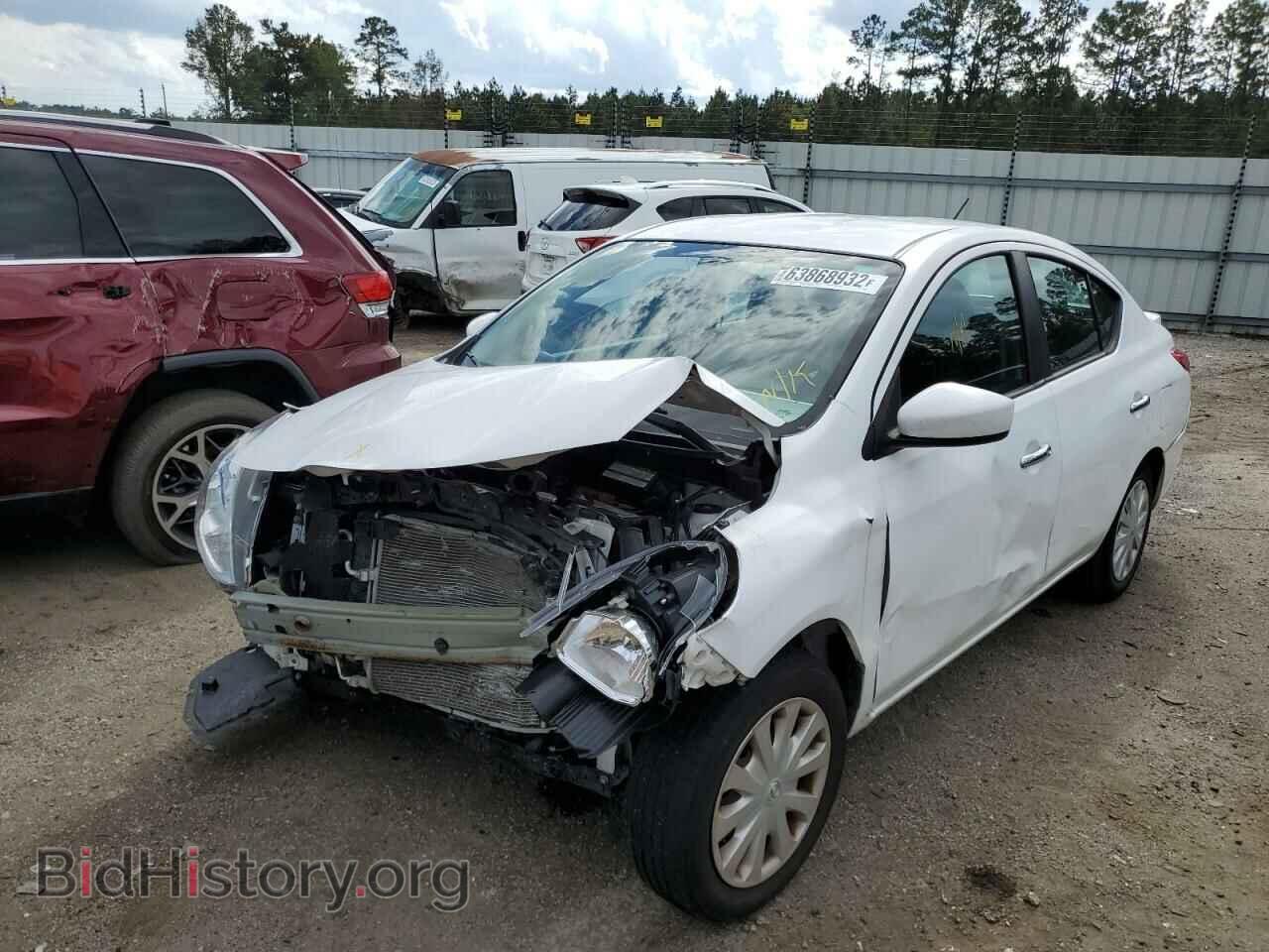 2019 NISSAN VERSA - VIN: 3N1CN7AP3KL826191 - Photo 2