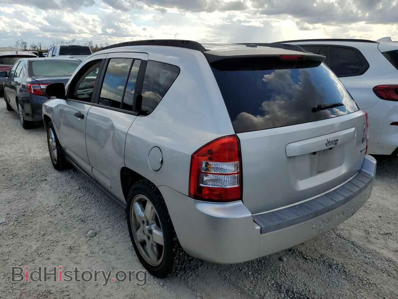 2007 JEEP COMPASS - VIN: 1J8FT57WX7D143364 - Фото 3