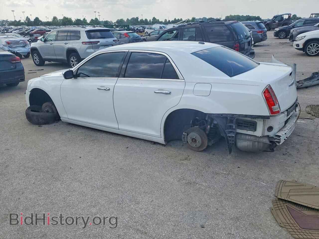 2014 CHRYSLER 300 - VIN: 2C3CCAET0EH118084 - Фото 2