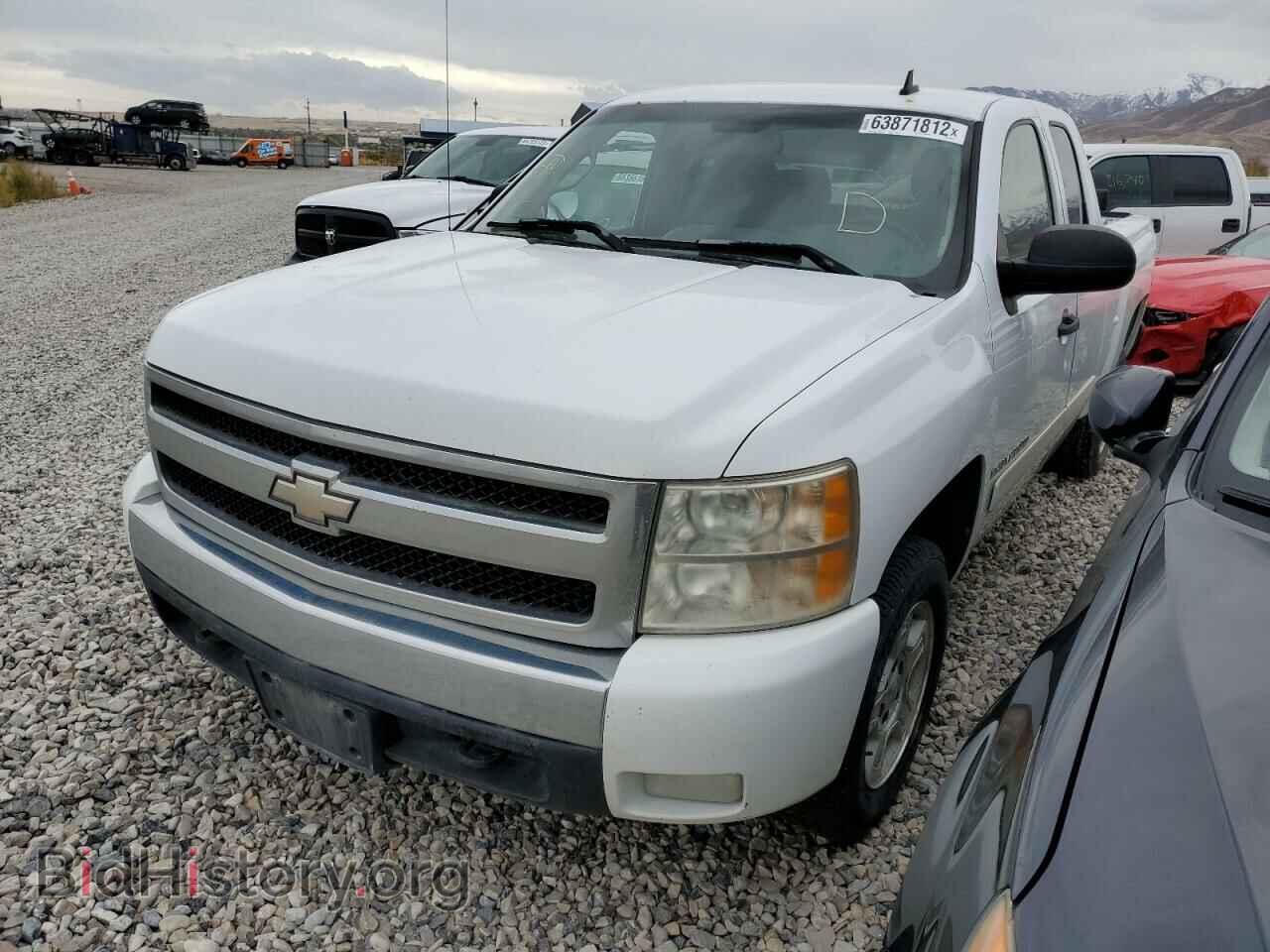 2007 CHEVROLET SILVERADO - VIN: 2GCEC19C971600210 - Фото 2