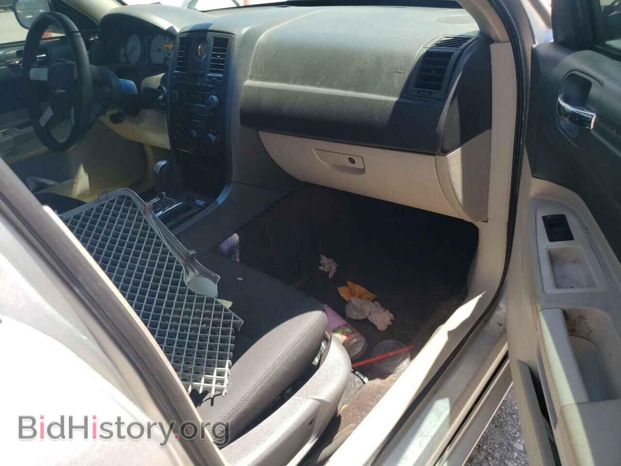 2007 CHRYSLER 300 - VIN: 2C3KA43RX7H639598 - Фото 8