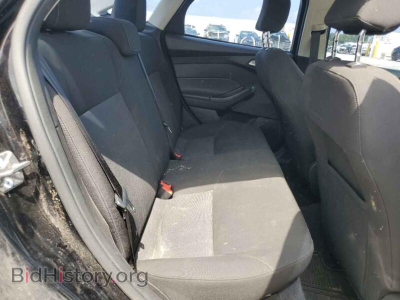 2017 Ford FOCUS (VIN 1FADP3F20HL302802) — photo 10 of 13
