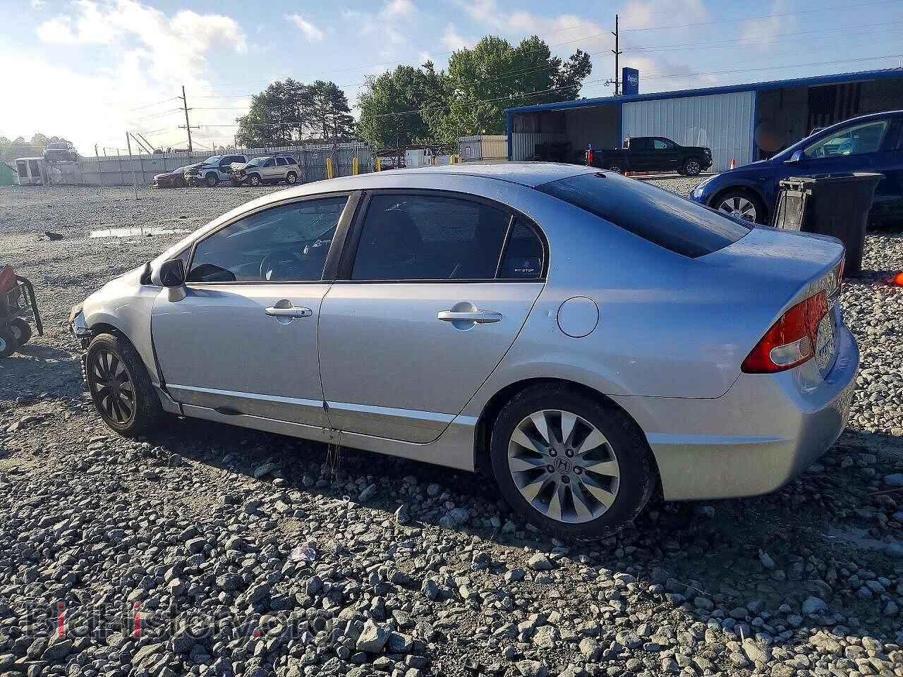 2011 HONDA CIVIC - VIN: 19XFA1F89BE015052 - Фото 2