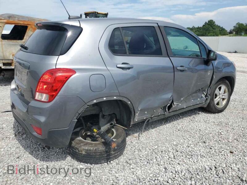 2020 Chevrolet TRAX (VIN 3GNCJKSB6LL154246) — photo 3 of 13