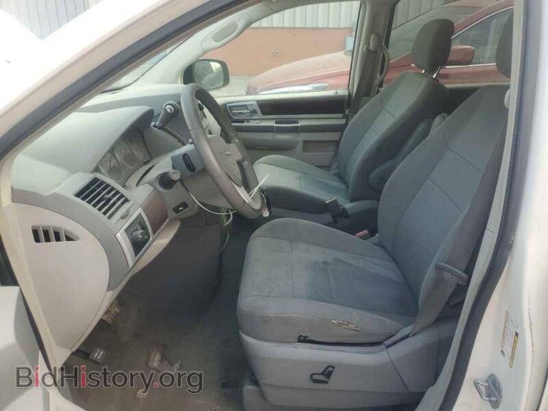 2010 Chrysler MINIVAN (VIN 2A4RR5D1XAR266771) — photo 7 of 13