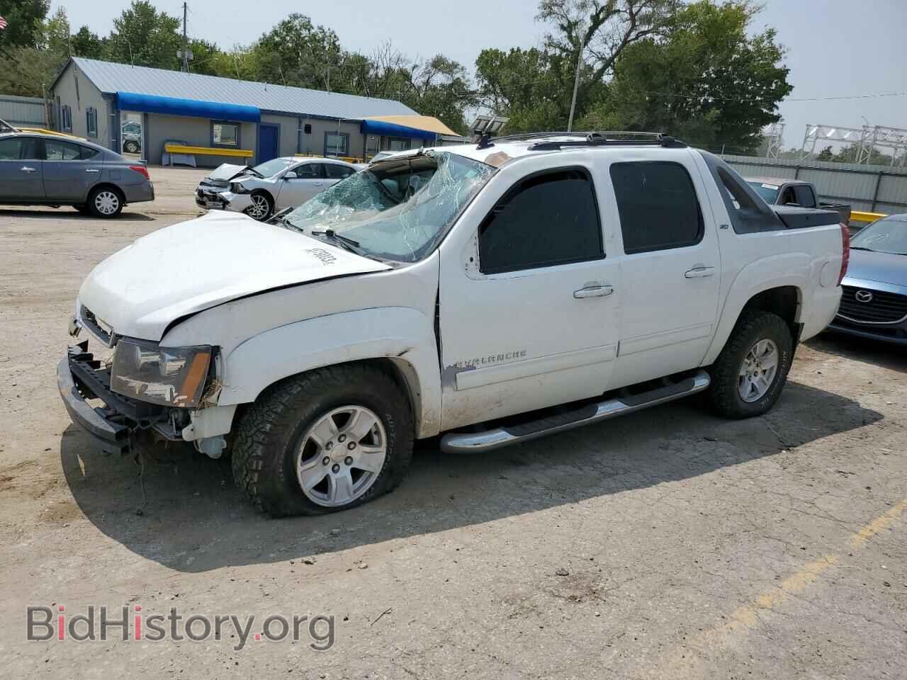Photo 3GNTKFE37BG409129 - CHEVROLET AVALANCHE 2011