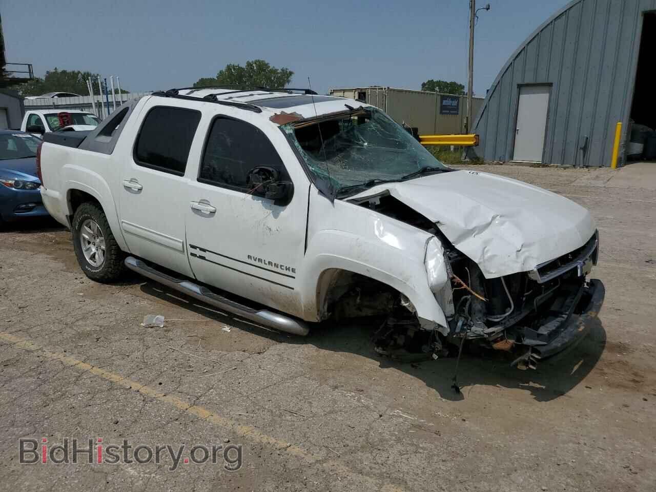2011 CHEVROLET AVALANCHE - VIN: 3GNTKFE37BG409129 - Фото 4
