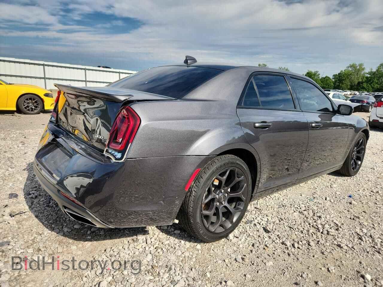 2019 CHRYSLER 300 - VIN: 2C3CCABG0KH577831 - Фото 3