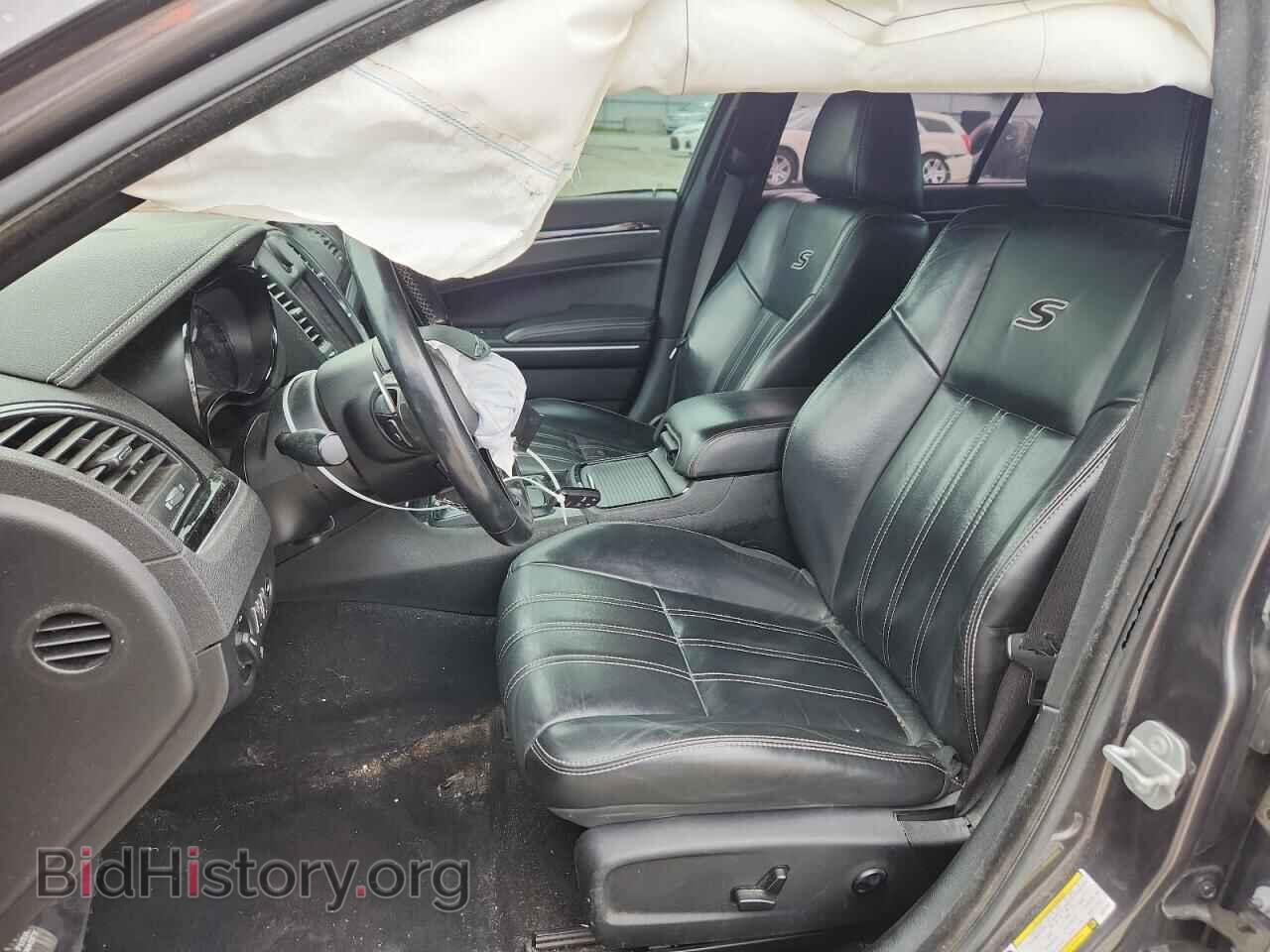 2019 CHRYSLER 300 - VIN: 2C3CCABG0KH577831 - Фото 7