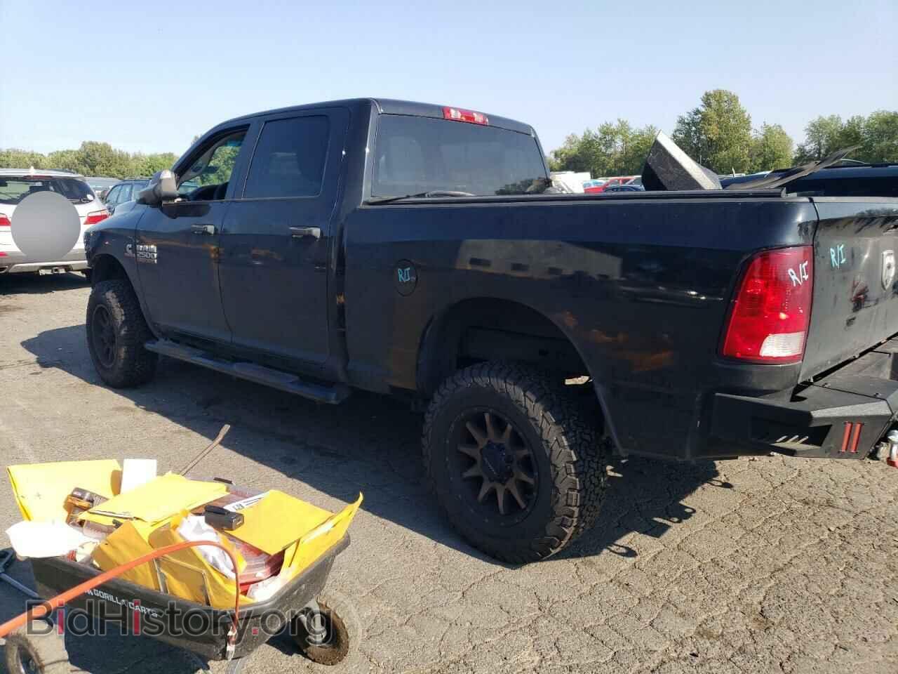 2018 RAM All Models - VIN: 3C6UR5CL0JG418167 - Фото 2