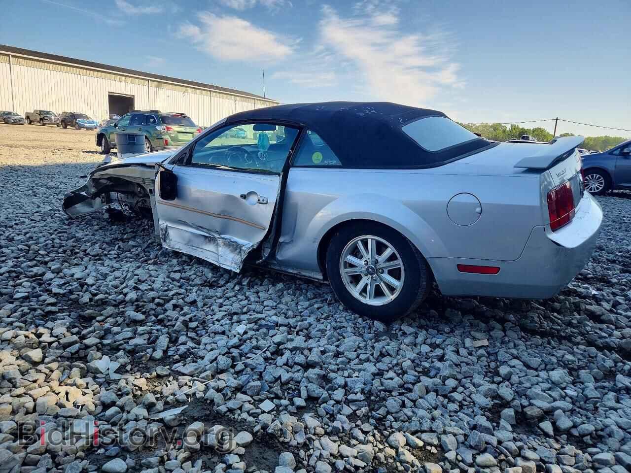 2006 FORD MUSTANG - VIN: 1ZVFT84N465126070 - Photo 2
