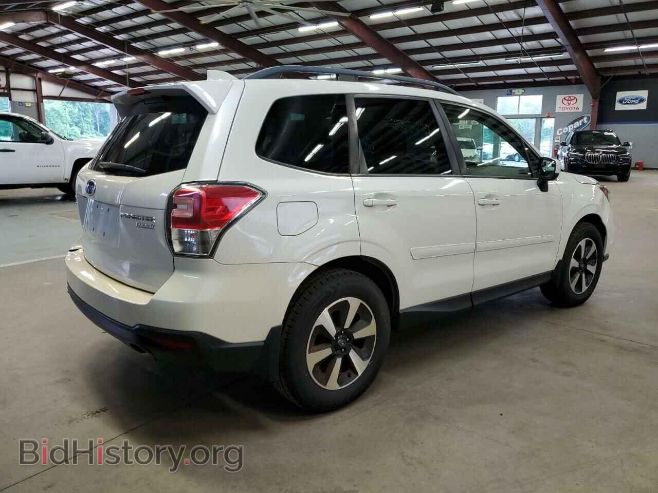 2017 SUBARU FORESTER - VIN: JF2SJAEC0HH488377 - Фото 3