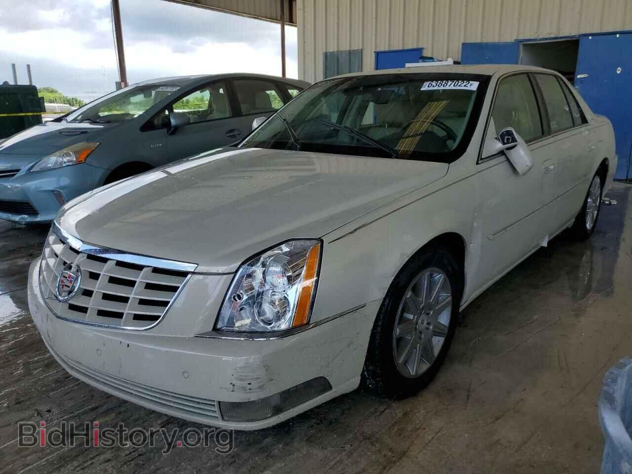 2011 CADILLAC DTS - VIN: 1G6KH5E68BU135706 - Фото 2