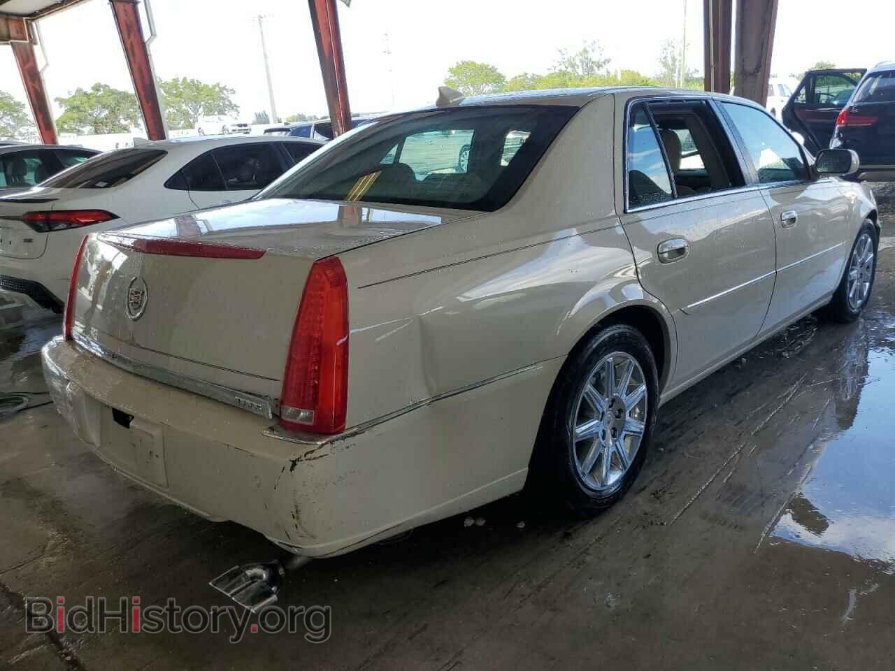 2011 CADILLAC DTS - VIN: 1G6KH5E68BU135706 - Фото 4