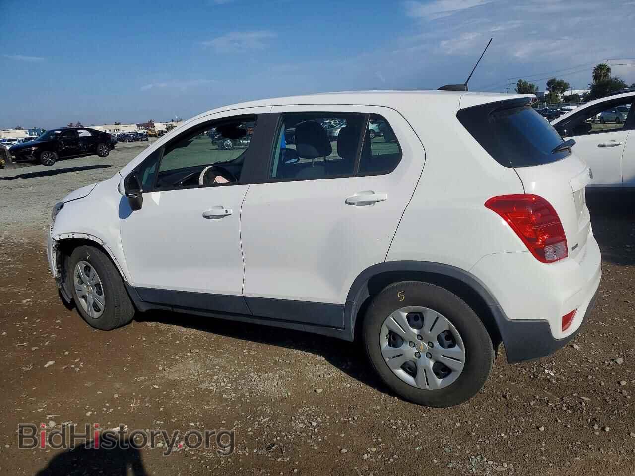 2019 CHEVROLET TRAX - VIN: LSGCJKSB5KY007426 - Photo 2