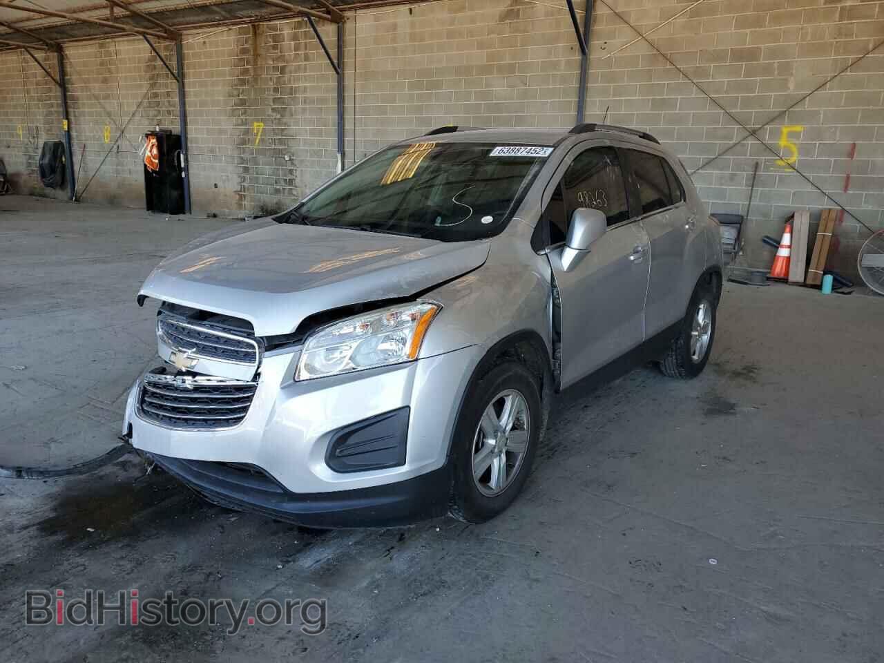 2016 CHEVROLET TRAX - VIN: 3GNCJLSB2GL205169 - Фото 2