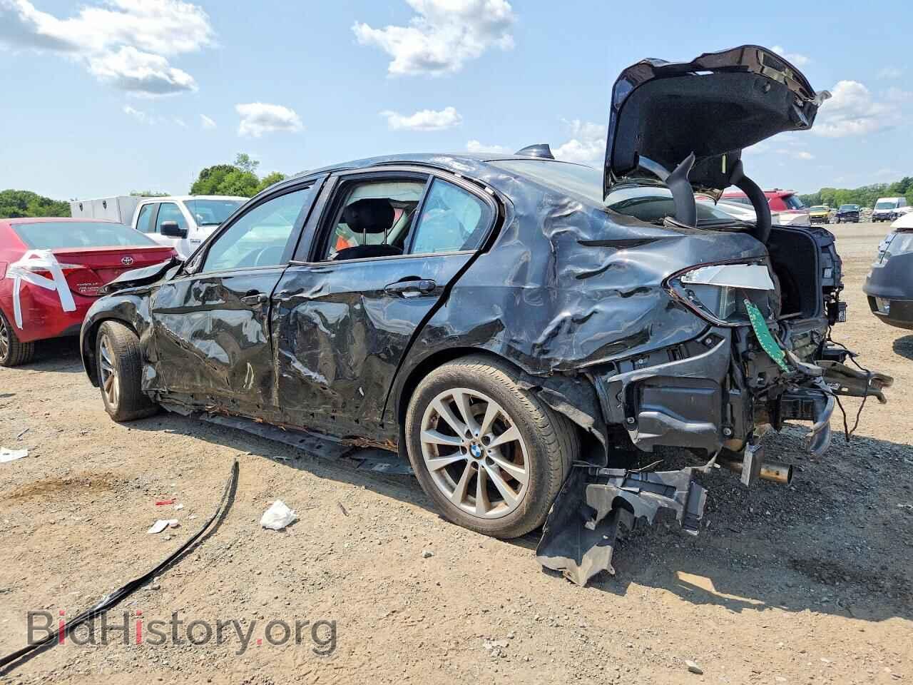2018 BMW 3 SERIES - VIN: WBA8E5G58JNU48152 - Photo 2