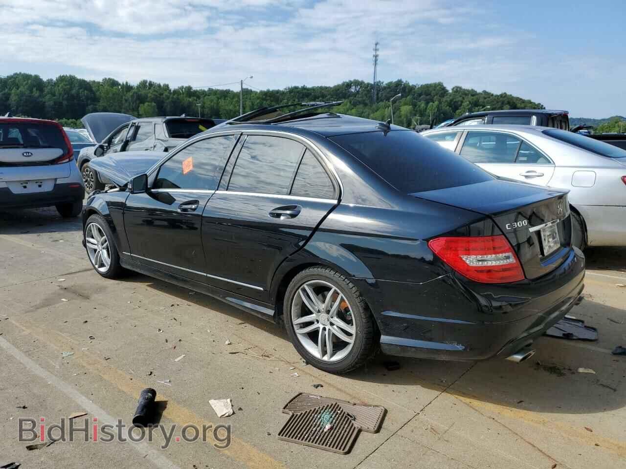 2013 MERCEDES-BENZ C-CLASS - VIN: WDDGF8AB3DA880497 - Фото 2