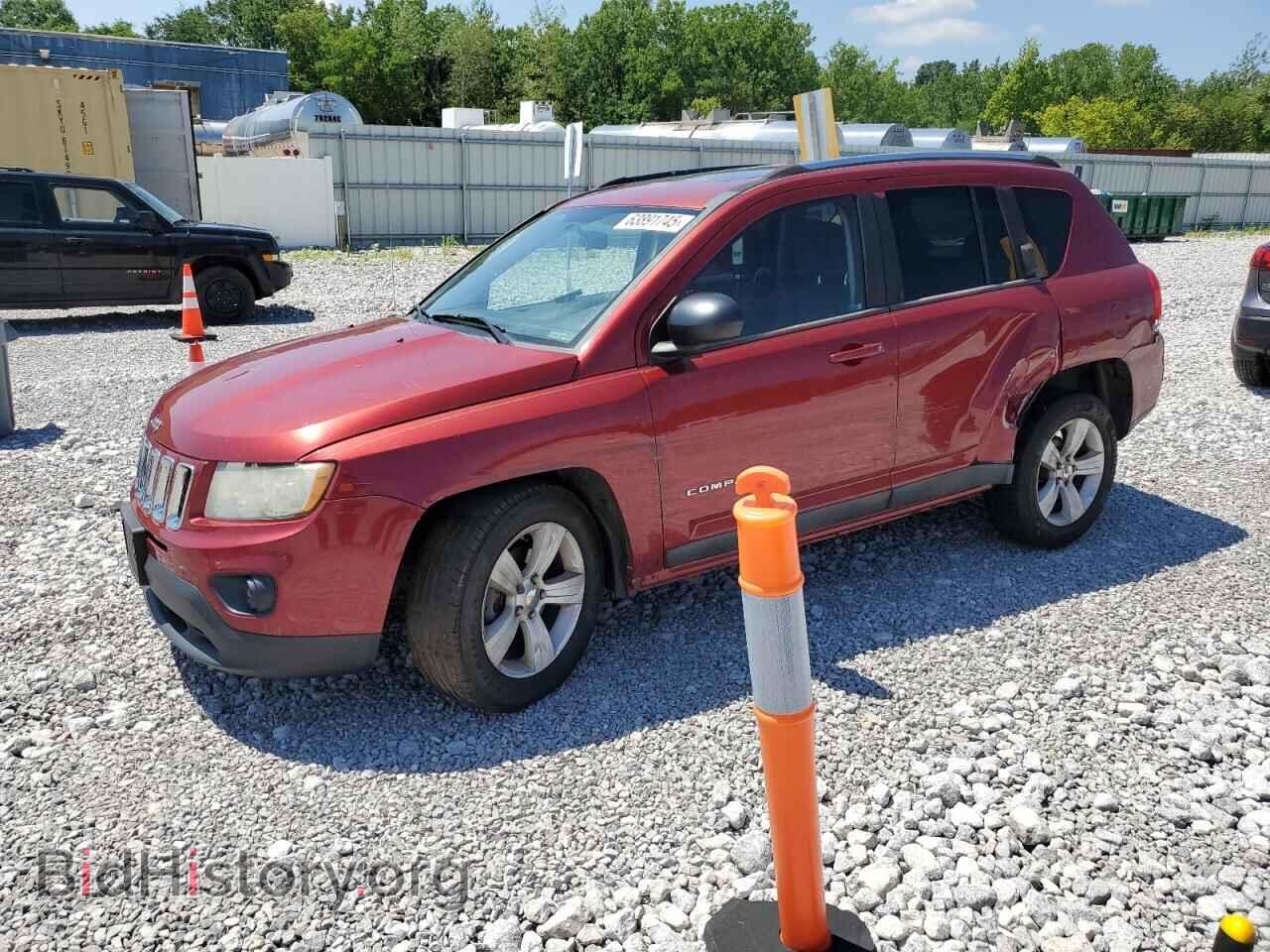 Photo 1J4NF1FB4BD201599 - JEEP COMPASS 2011