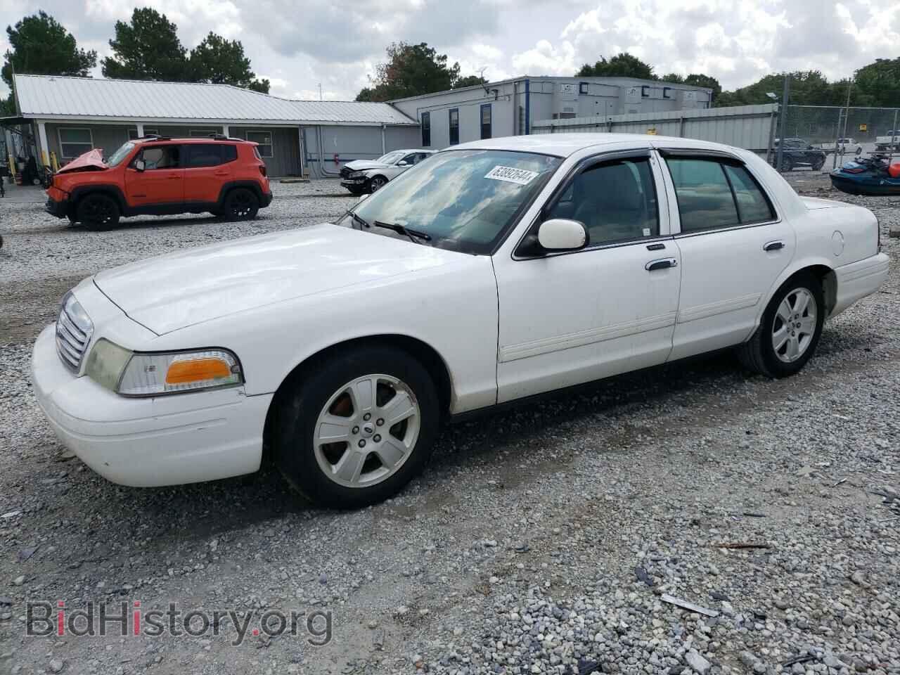 Photo 2FABP7EV2BX148596 - FORD CROWN VIC 2011
