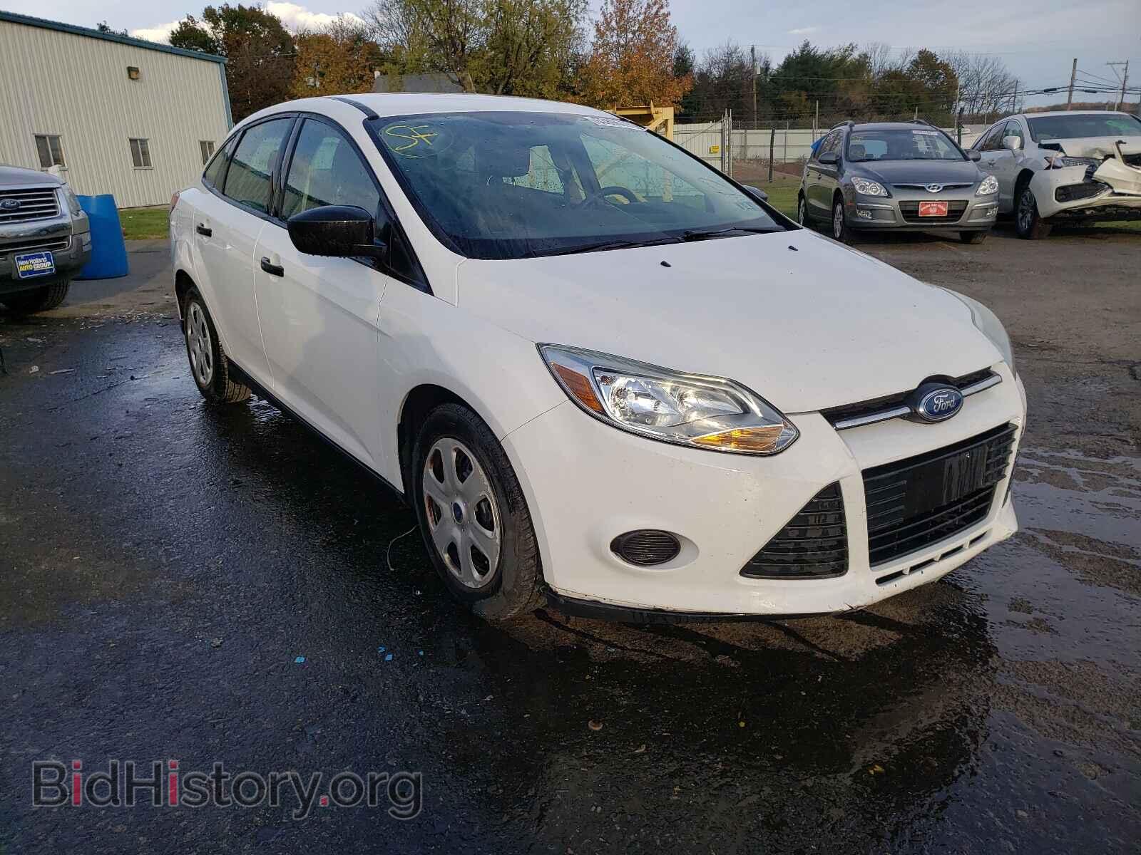 Photo 1FAHP3E26CL253813 - FORD FOCUS 2012