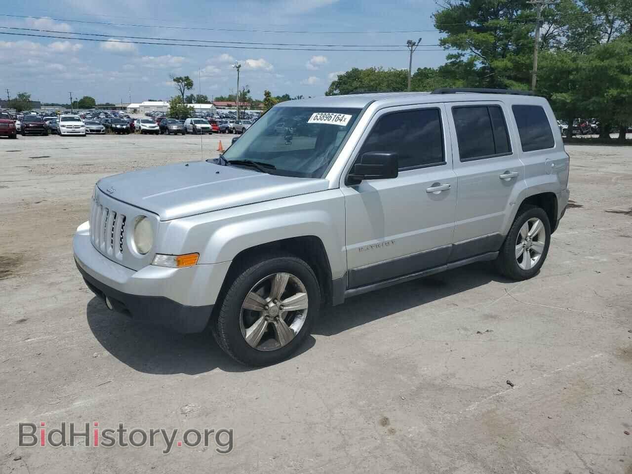 Photo 1J4NT1GA9BD122864 - JEEP PATRIOT 2016