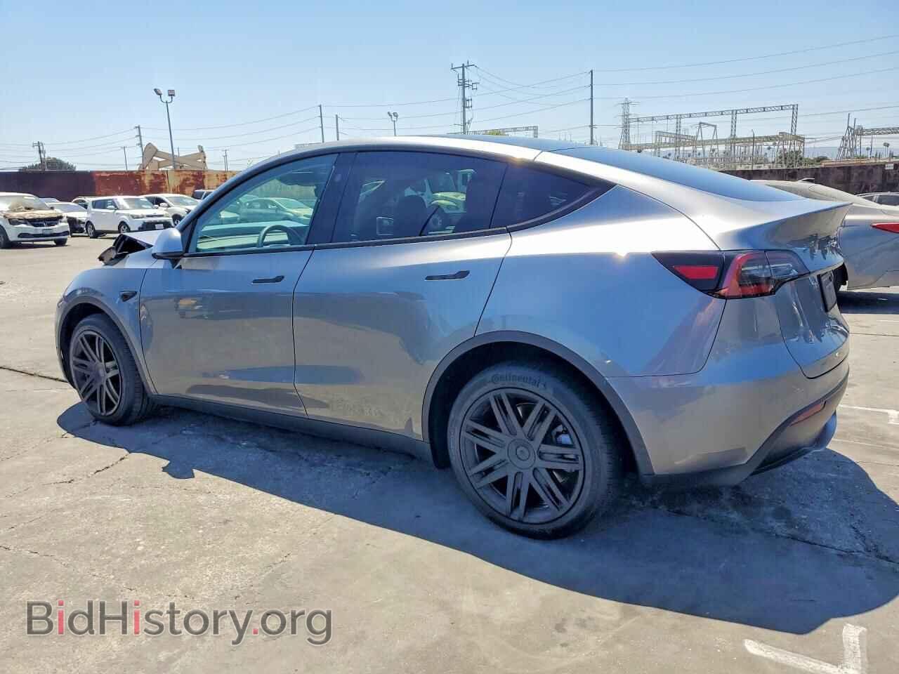 2024 TESLA MODEL Y - VIN: 7SAYGDEE5RF202280 - Photo 2