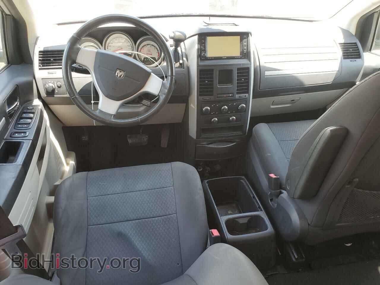 2010 DODGE CARAVAN - VIN: 2D4RN3D12AR411021 - Photo 8
