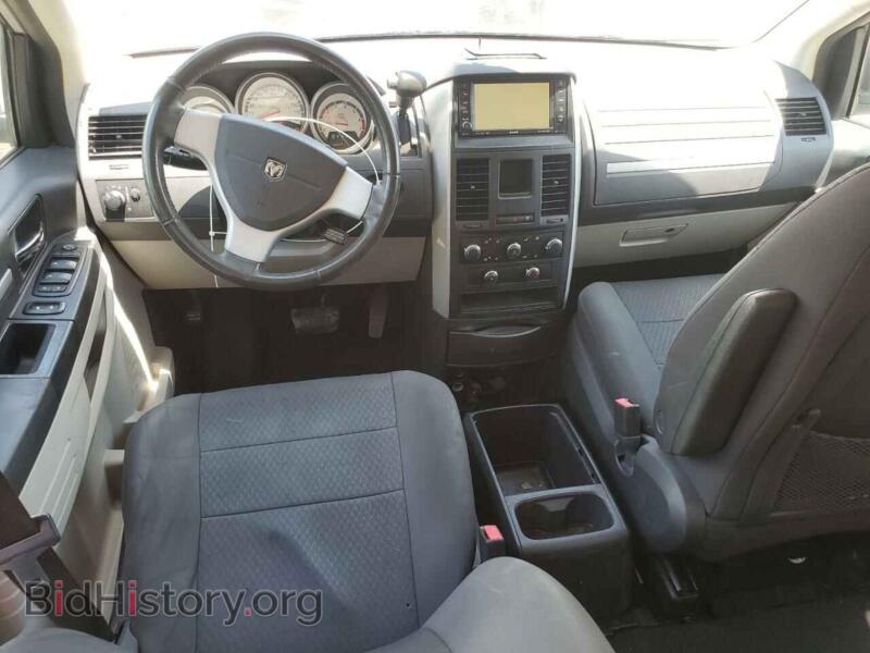 2010 Dodge CARAVAN (VIN 2D4RN3D12AR411021) — photo 8 of 13