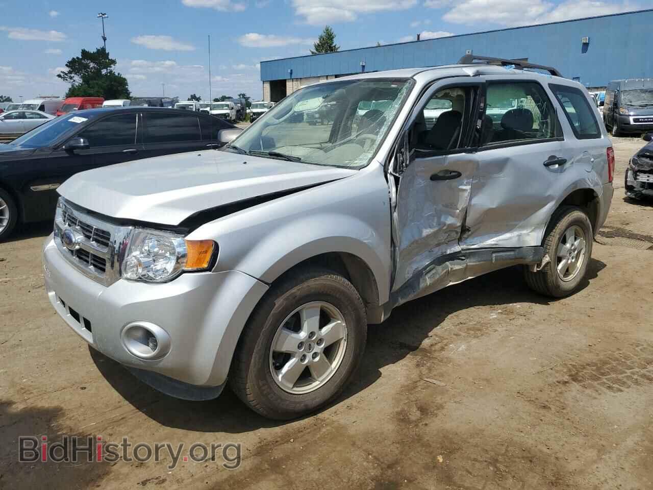 Photo 1FMCU027X9KB08487 - FORD ESCAPE 2009