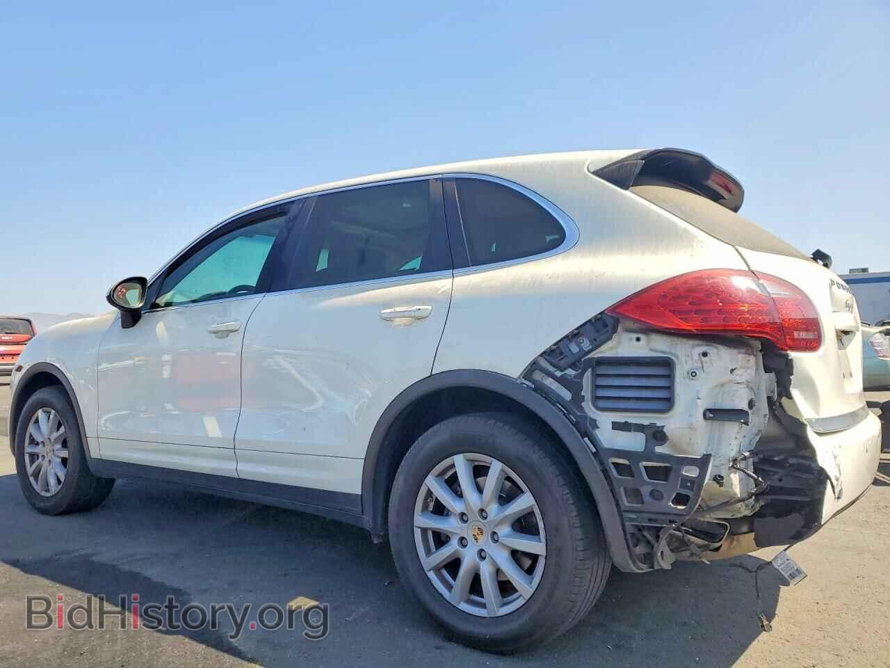 2011 PORSCHE CAYENNE 4D - VIN: WP1AA2A26BLA09718 - Фото 2