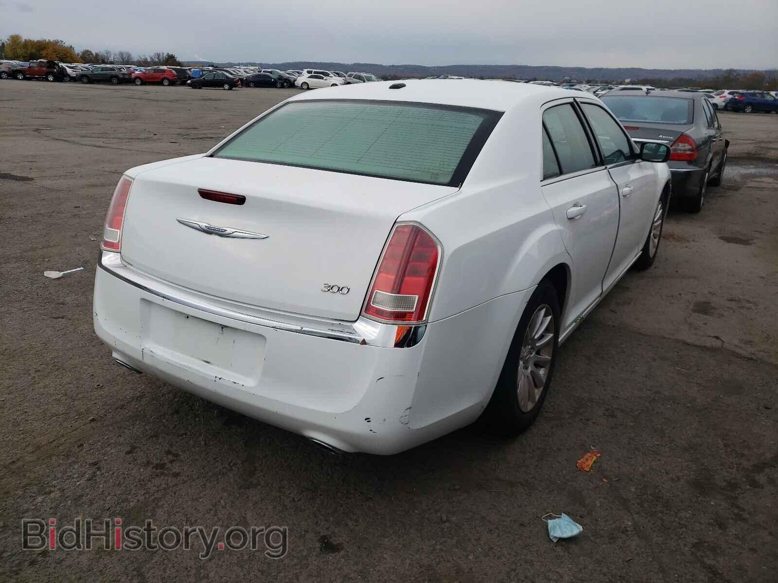 2013 CHRYSLER 300 - VIN: 2C3CCAAG2DH703210 - Фото 4