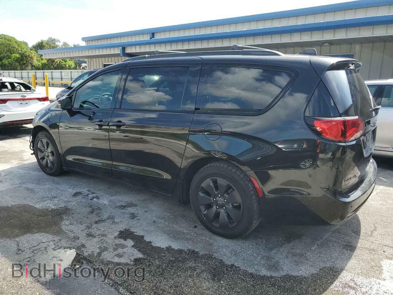 2020 CHRYSLER PACIFICA - VIN: 2C4RC1N73LR288150 - Фото 2