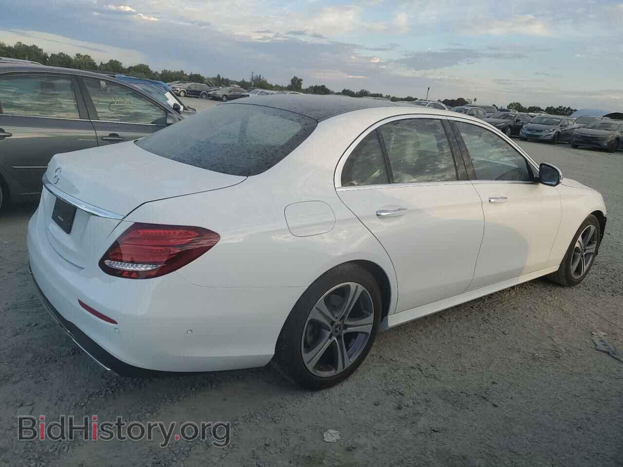 2019 MERCEDES-BENZ E-CLASS - VIN: WDDZF4JB8KA588343 - Фото 3