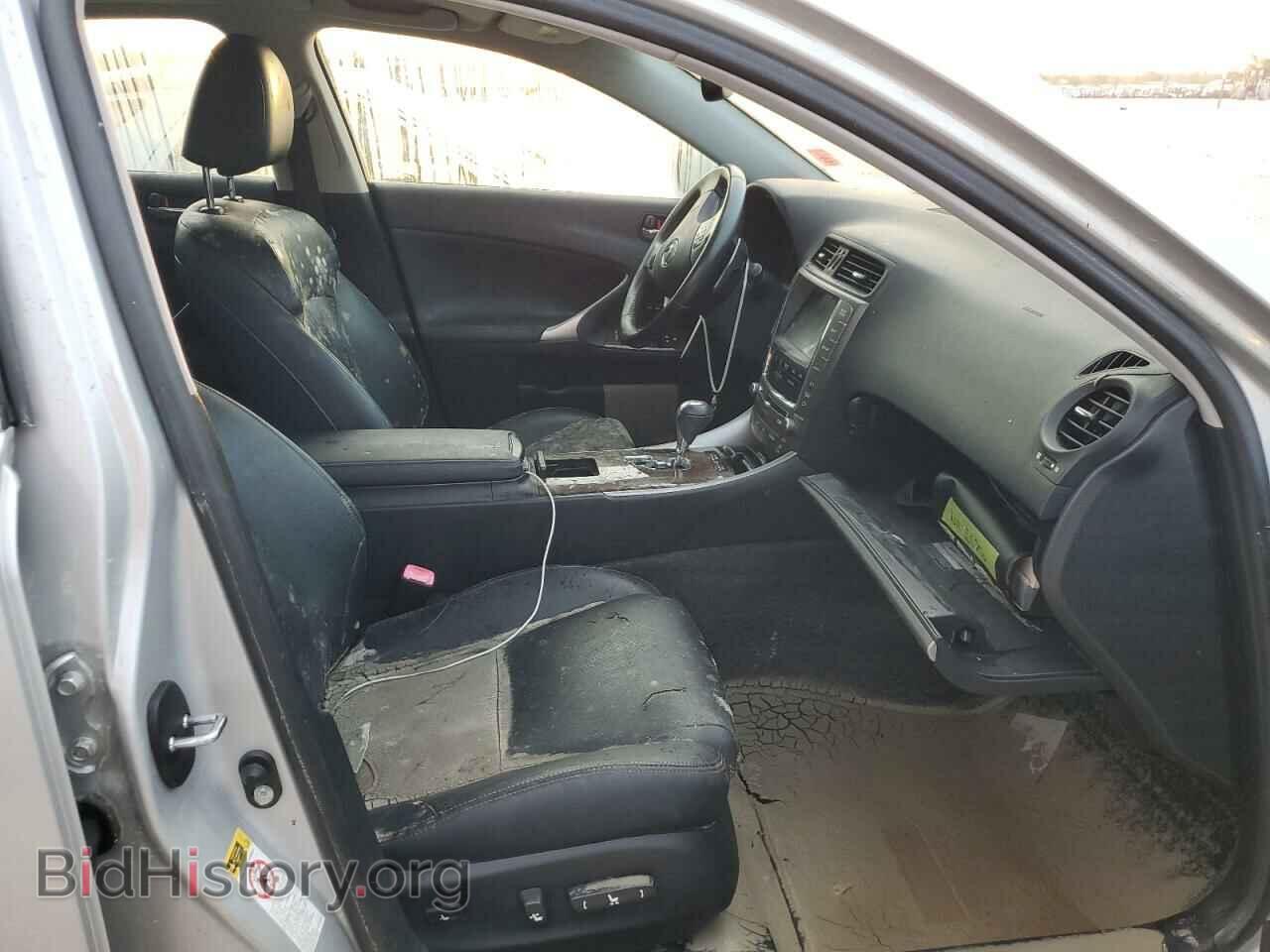 2011 LEXUS IS - VIN: JTHCF5C28B5046749 - Photo 5