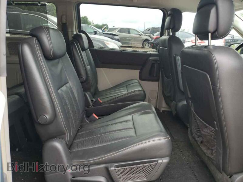 2010 Chrysler MINIVAN (VIN 2A4RR8D17AR430978) — photo 11 of 13