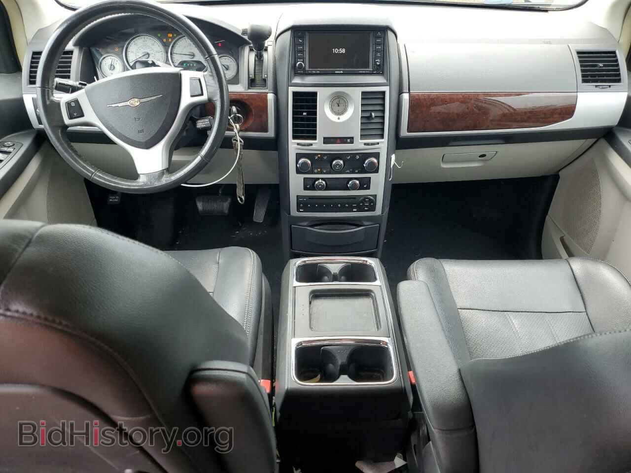 2010 CHRYSLER MINIVAN - VIN: 2A4RR8D17AR430978 - Photo 8