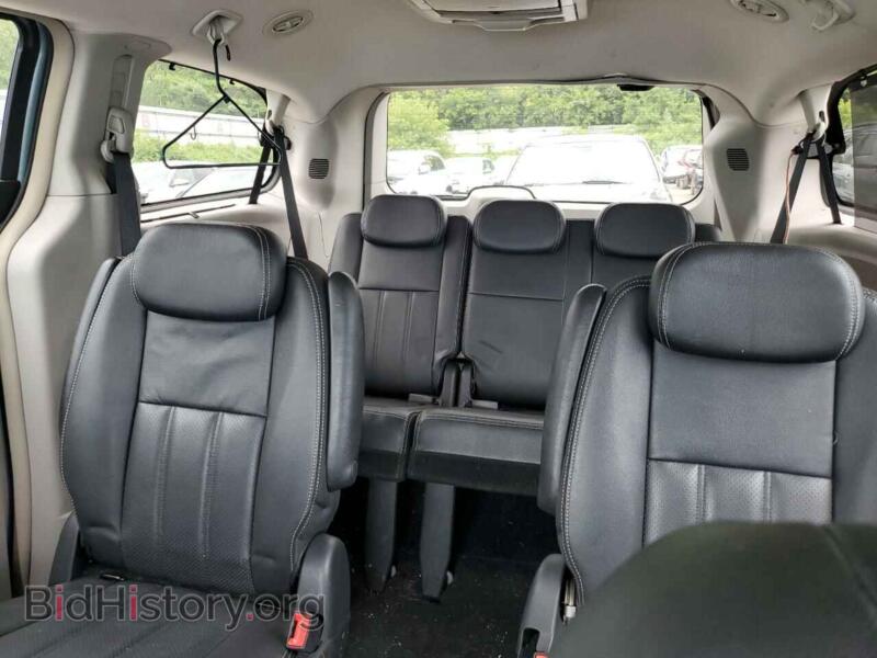 2010 Chrysler MINIVAN (VIN 2A4RR8D17AR430978) — photo 10 of 13