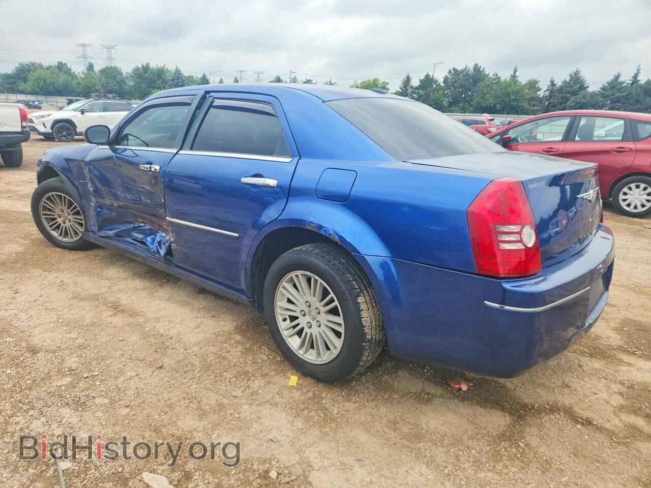 2010 CHRYSLER 300 - VIN: 2C3CA5CV6AH164918 - Photo 2