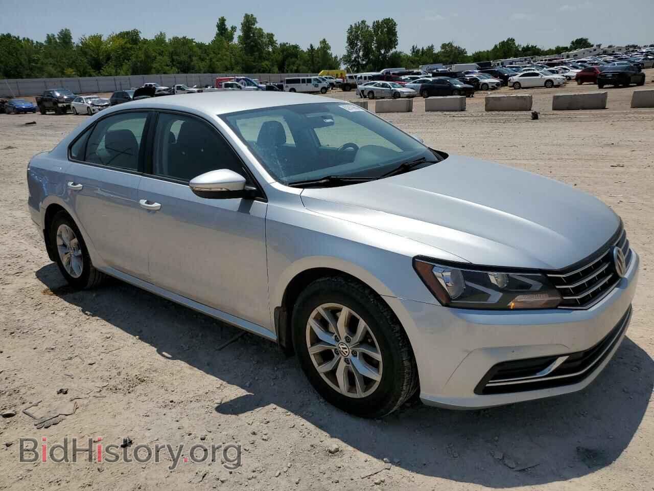 2018 VOLKSWAGEN PASSAT - VIN: 1VWAA7A31JC013131 - Фото 4