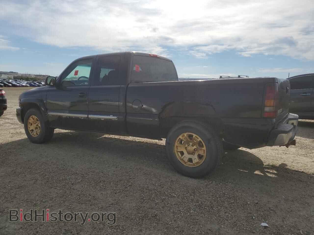 2005 GMC SIERRA - VIN: 1GTEK19BX5Z184375 - Фото 2