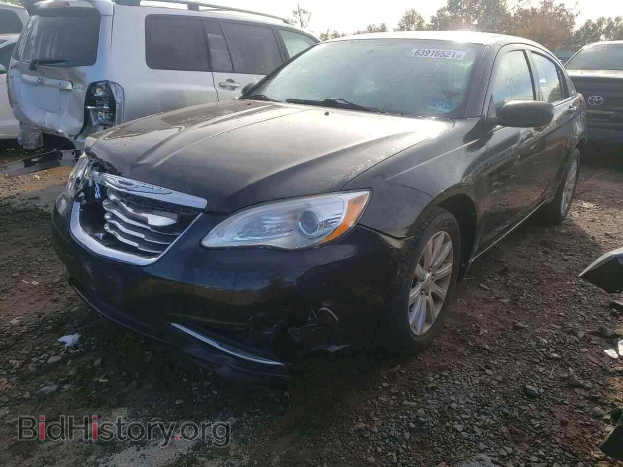 2011 CHRYSLER 200 - VIN: 1C3BC1FB2BN607901 - Фото 2