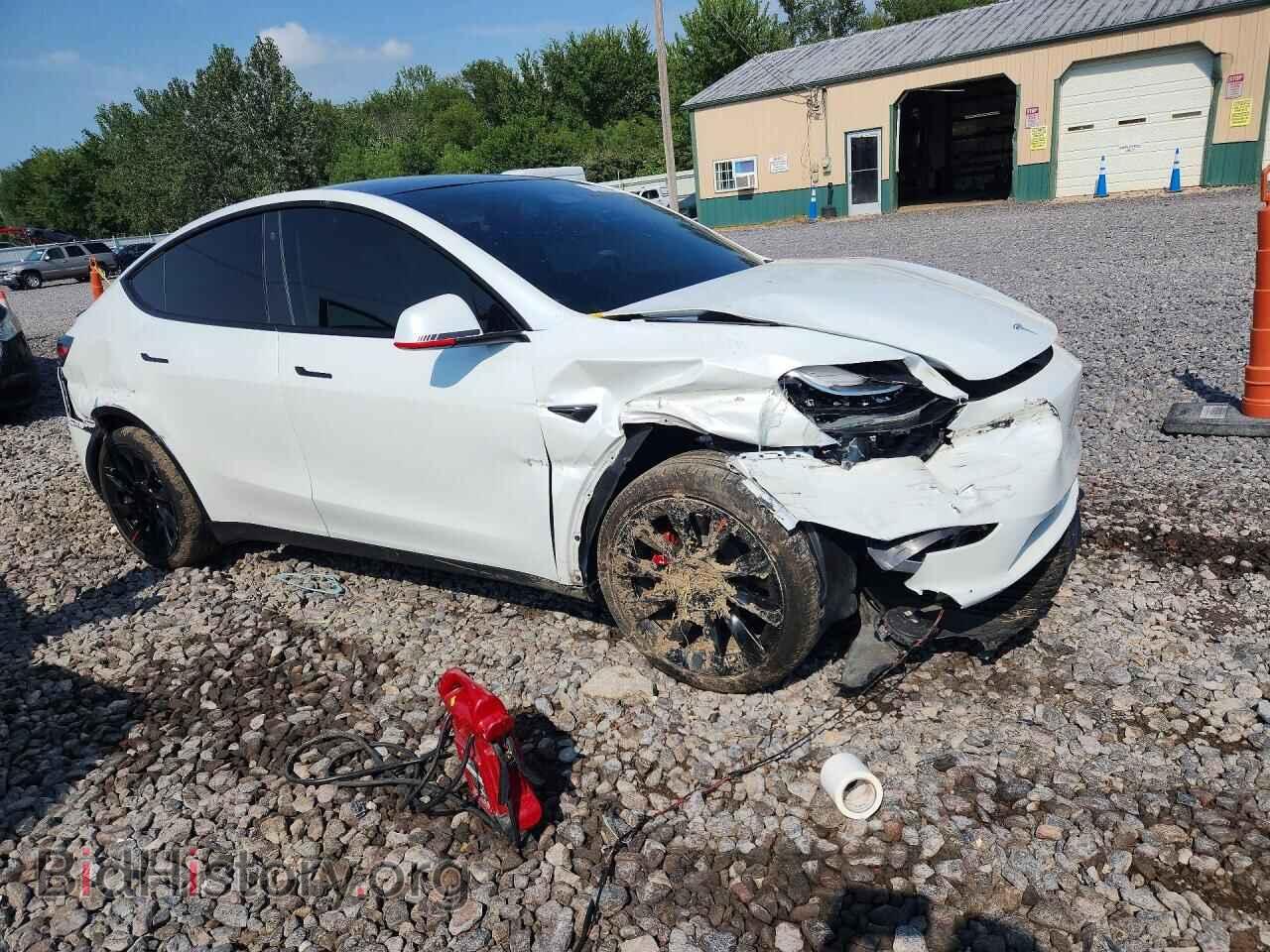 2023 TESLA MODEL Y - VIN: 7SAYGDEEXPA028300 - Photo 4