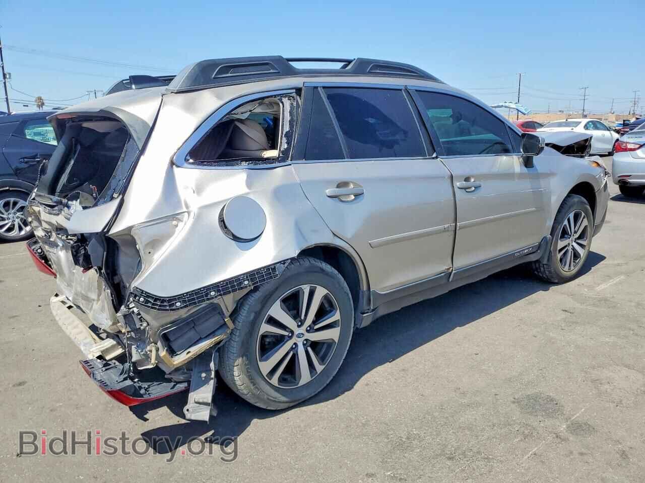 2018 SUBARU OUTBACK - VIN: 4S4BSENC2J3218312 - Фото 3