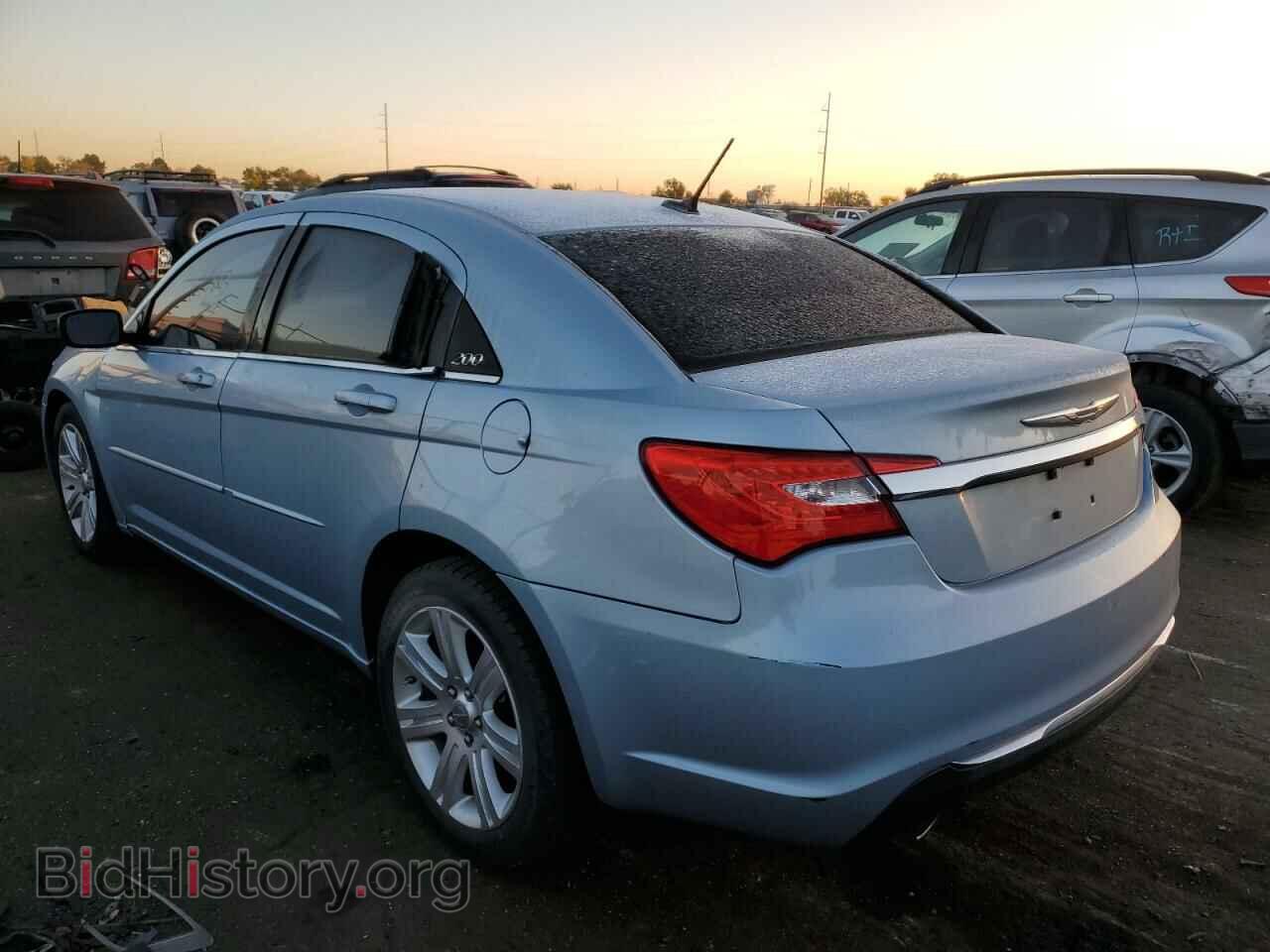 2012 CHRYSLER 200 - VIN: 1C3CCBAG4CN321532 - Фото 3