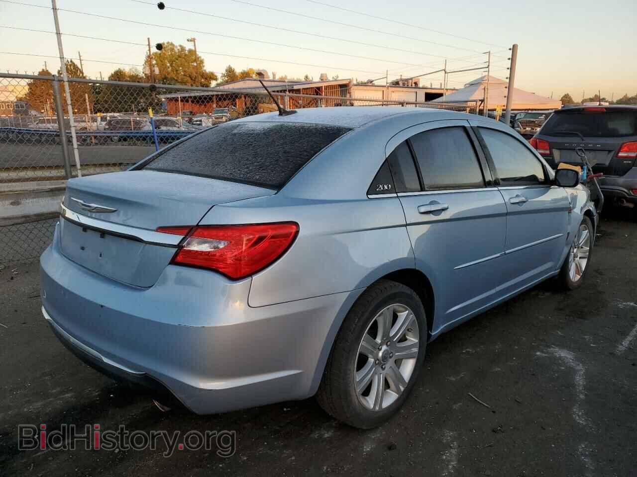 2012 CHRYSLER 200 - VIN: 1C3CCBAG4CN321532 - Фото 4