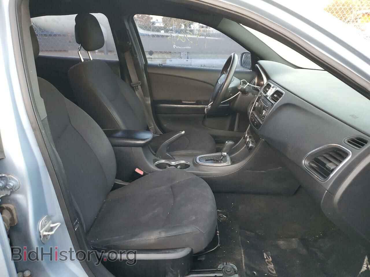 2012 CHRYSLER 200 - VIN: 1C3CCBAG4CN321532 - Фото 5