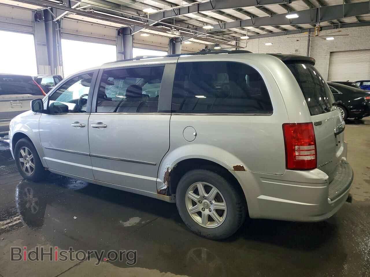 2010 CHRYSLER MINIVAN - VIN: 2A4RR5D13AR427705 - Фото 2