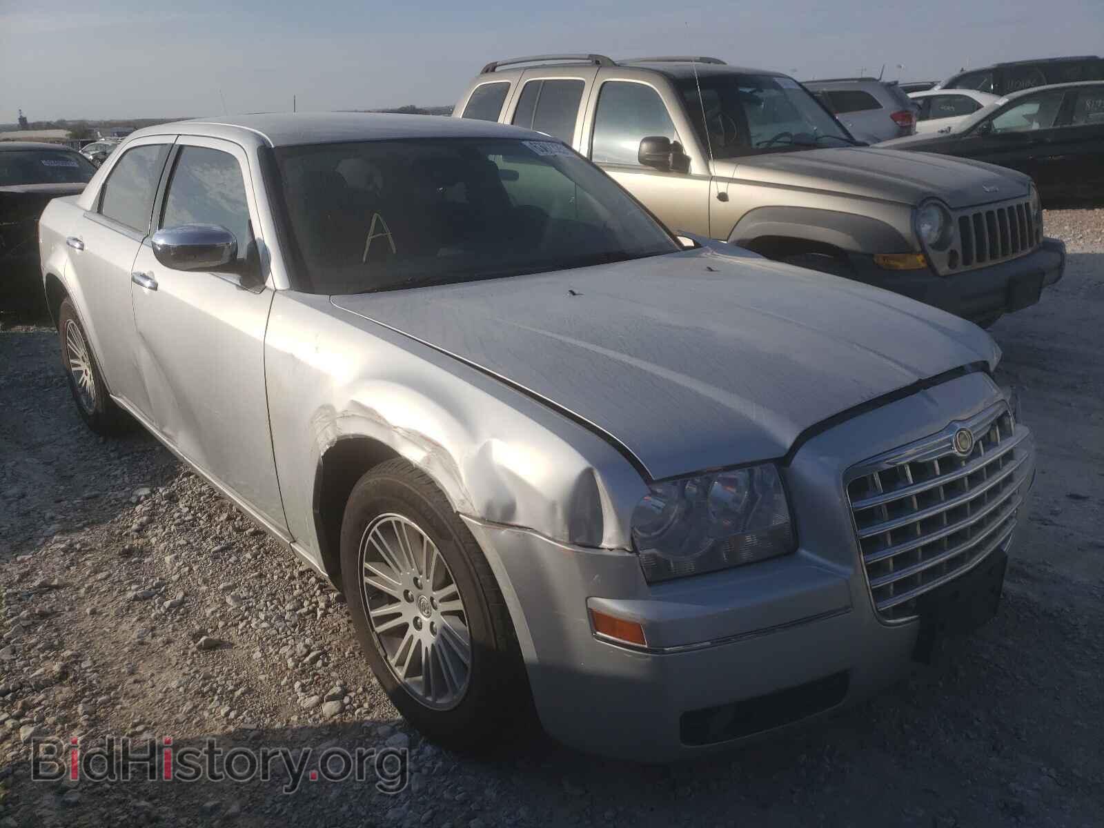 Photo 2C3CA4CD4AH104542 - CHRYSLER 300 2010