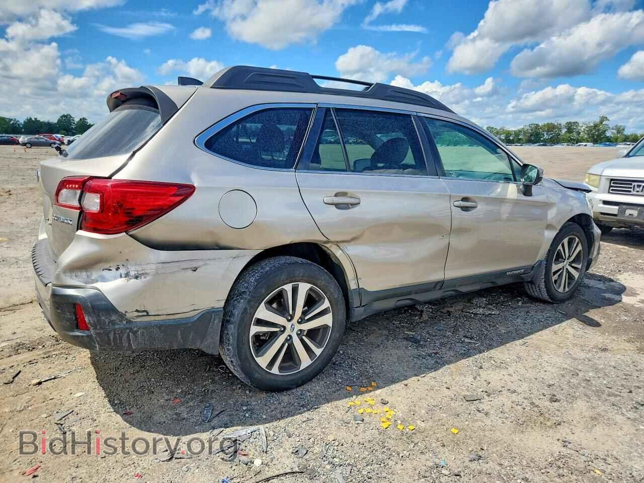 2018 SUBARU OUTBACK - VIN: 4S4BSANC2J3333405 - Photo 3